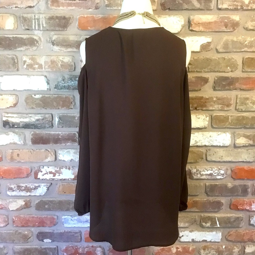 Chico’s Brown V-Neck Button Down Cold Shoulder Lo… - image 2